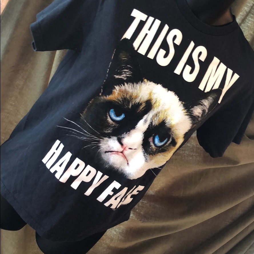 Grumpy Cat Tee Size Large